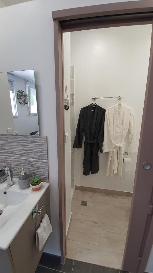 Suite Jacuzzi Privatif Plage Des Catalans Marseilles Buitenkant foto