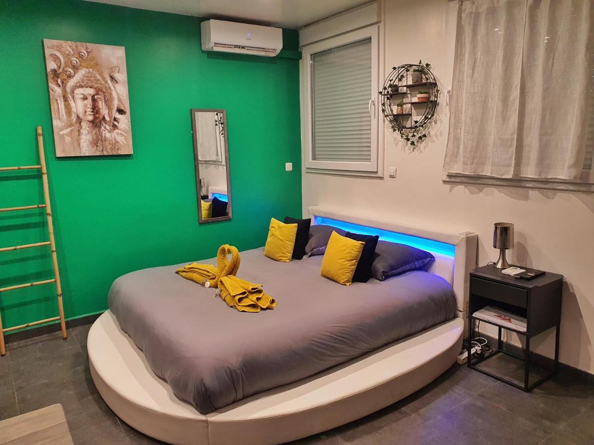 Suite Jacuzzi Privatif Plage Des Catalans Marseilles Buitenkant foto